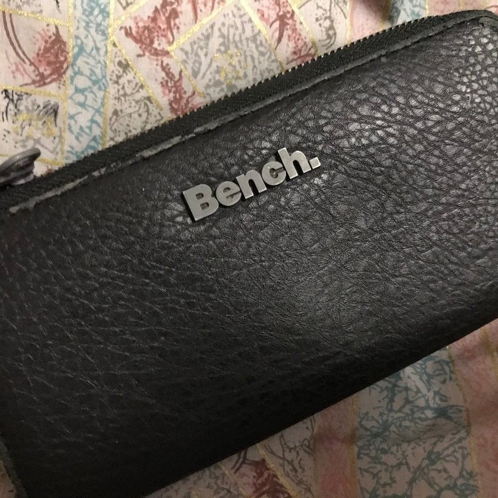 Bench leather wallet